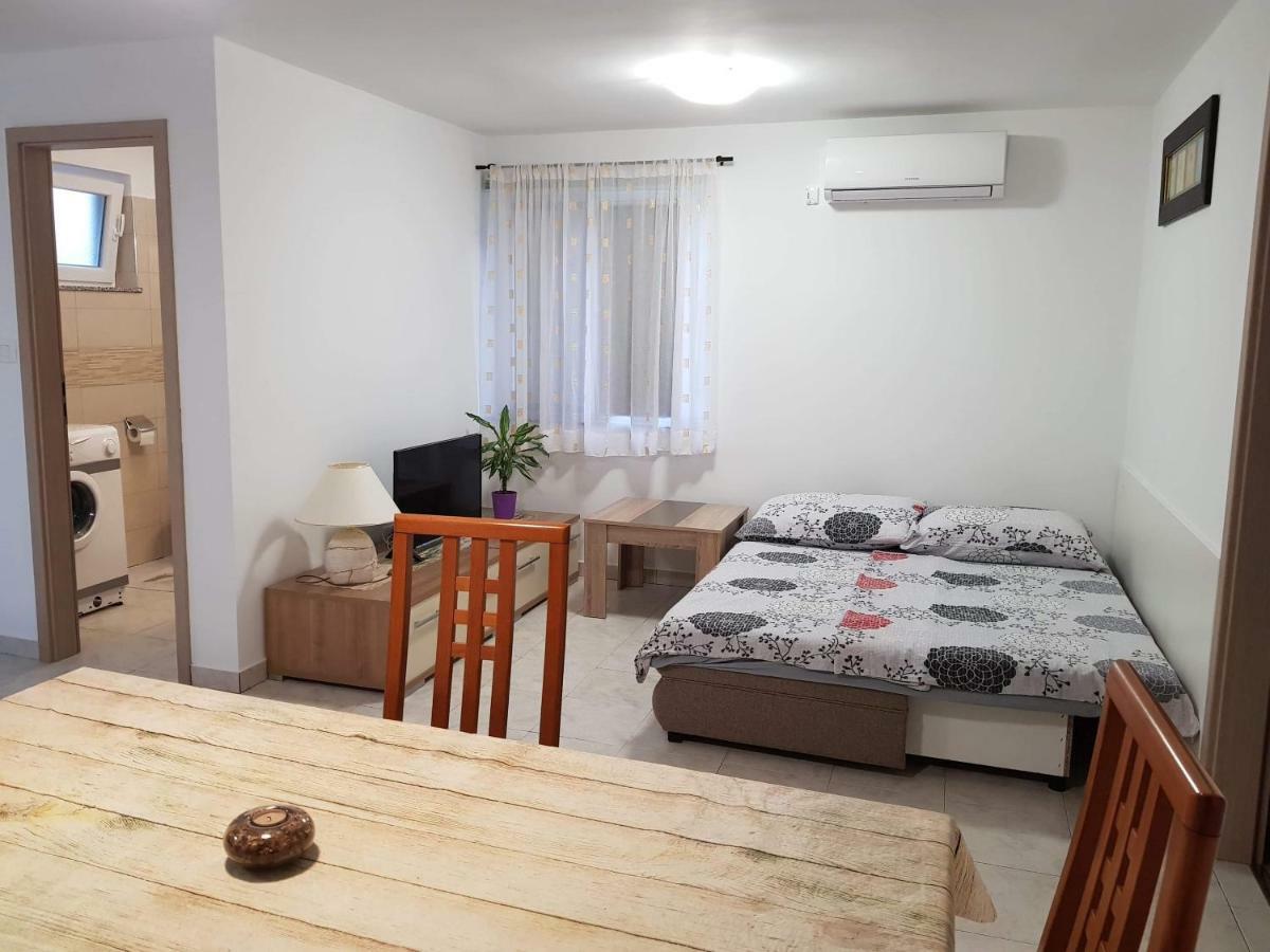 Apartment Natali Brseč Esterno foto